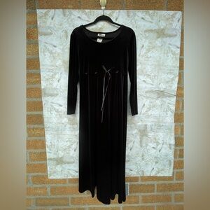 Due date vintage velvet maternity dress size small